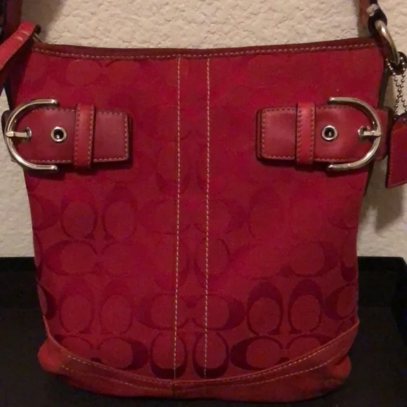 Coach purse medium size in red - Picture 2 of 8